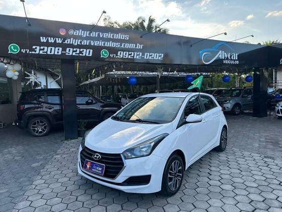 HYUNDAI HB20 1.6 COMFORT PLUS 16V FLEX 4P MANUAL HYUNDAI HB20 1.6 COMFORT PLUS 16V FLEX 4P MANUAL